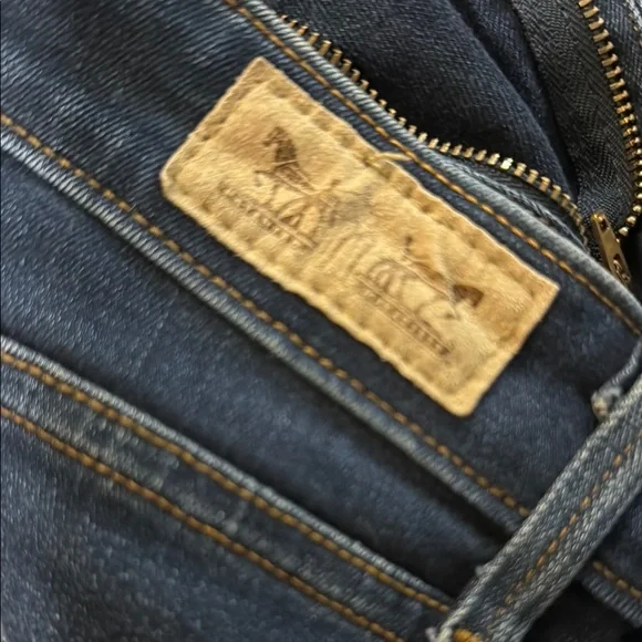 **Signature by Levi Strauss Indigo Skinny Jeans** - Picture 5 of 6